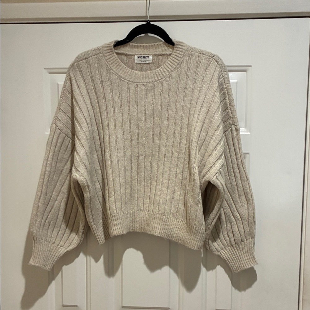 NYC knits nwot Ribbed balloon  sleeve  Sweater